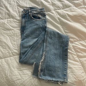 Zara relaxed jean with slit